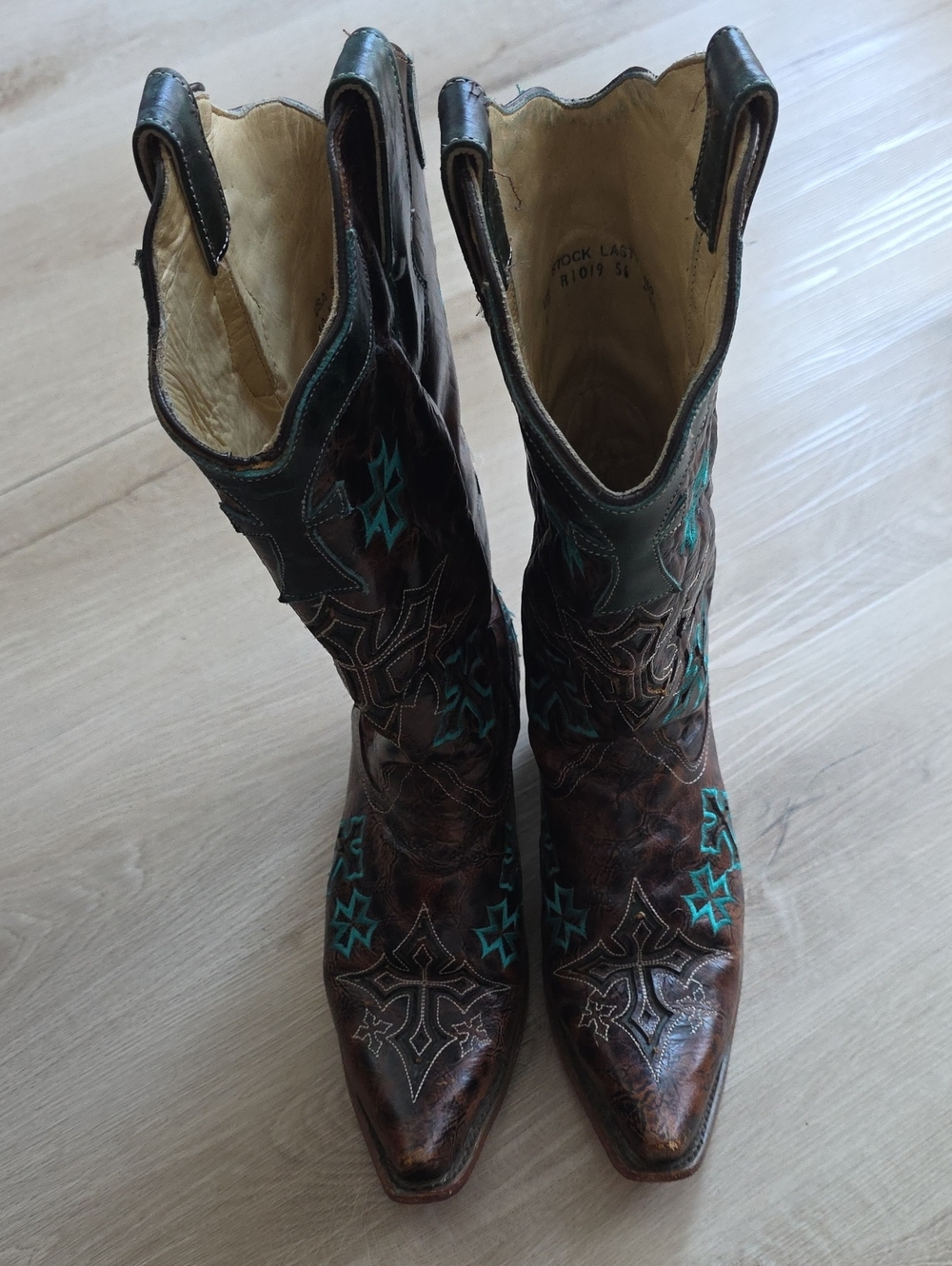 Corral Women's Whiskey Brown & Turquoise Three Cross Snip Toe Cowboy Boots R1019